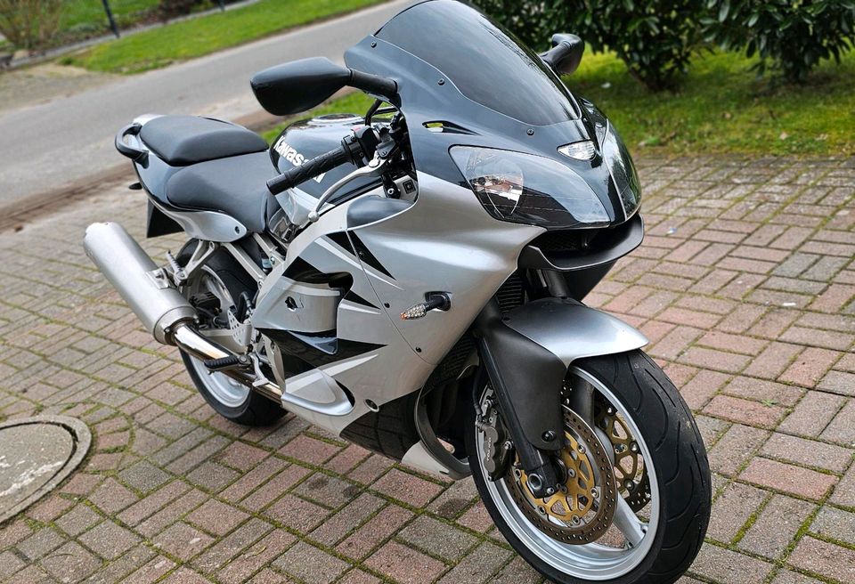 Kawasaki NINJA ZX-6R in Bremervörde