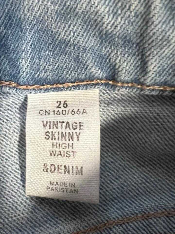 H&M Jeans W26 Damen Mädchen hellblau 34 xs high waist skinny in Niederfischbach