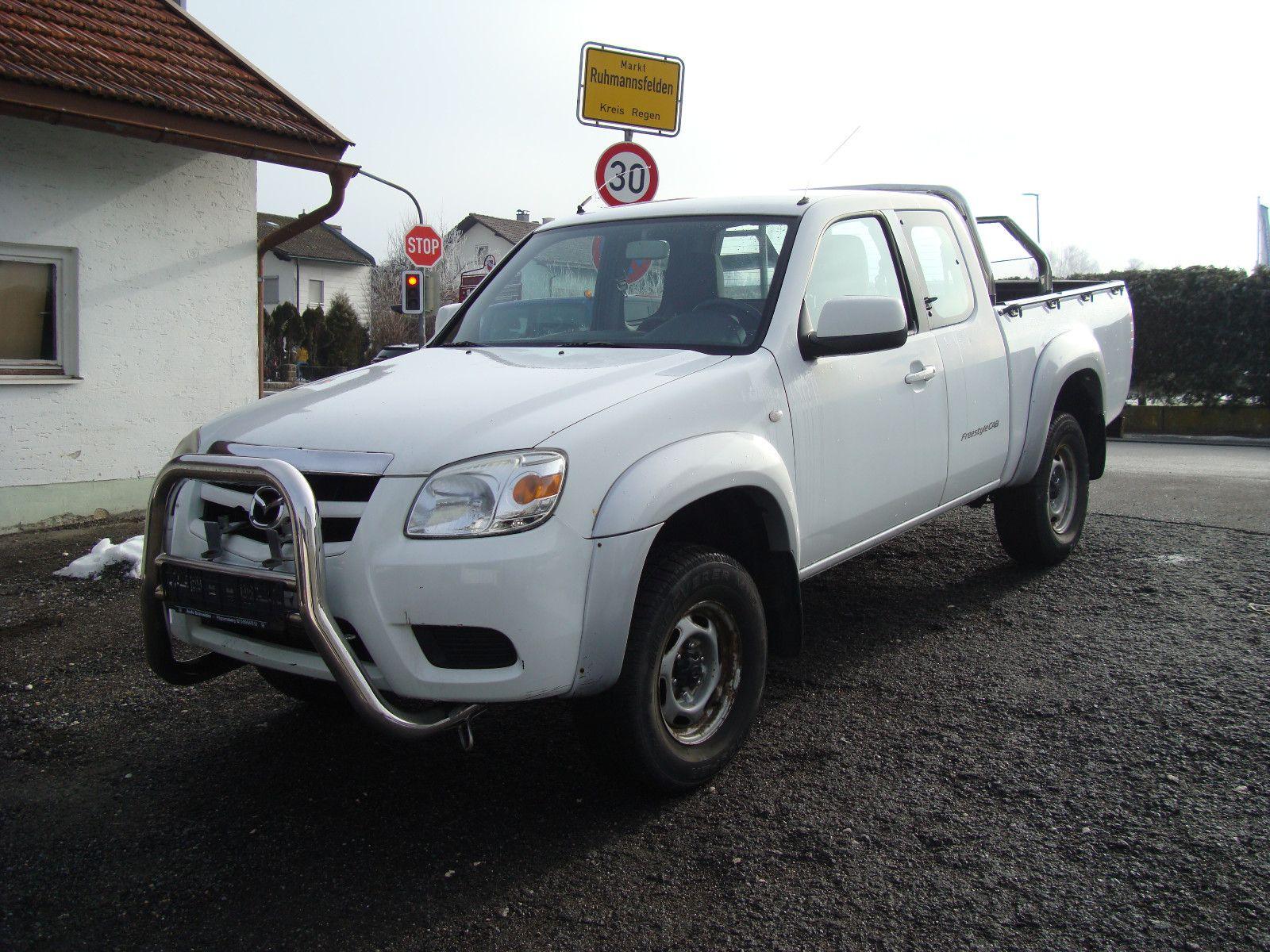 Abbildung des Autos Mazda BT-50 L-Cab Midlan…