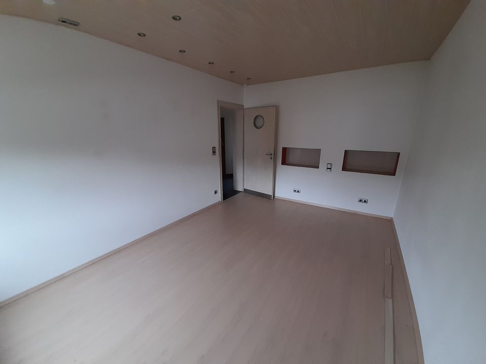 Komfortable 3 Zimmer-Wohnung in Wolfstein ab sofort zu vermieten. in Neumarkt i.d.OPf.