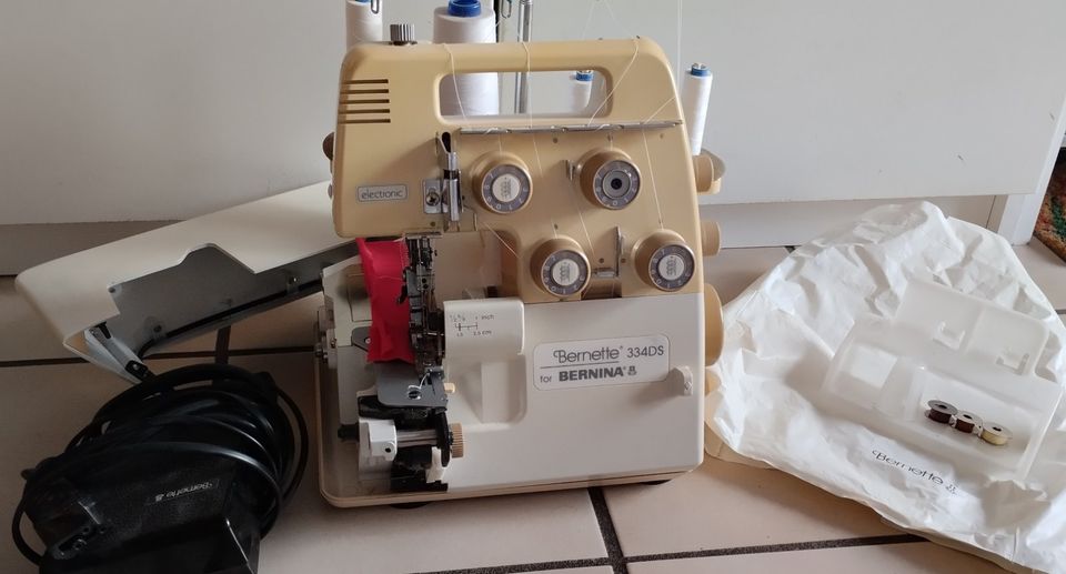 Nähmaschine Bernette334 DS by Bernina, Overlock in Lindau