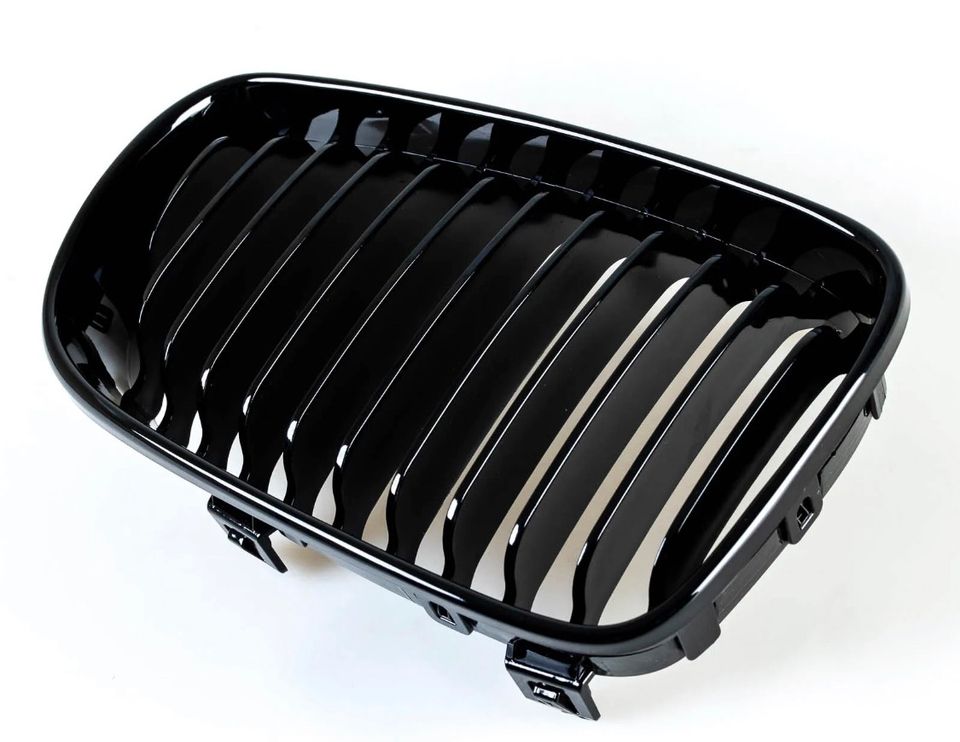 Grill Kühlergrill Nieren Glanz für BMW E81 E82 E87 E88 für 07-13 in Bebra