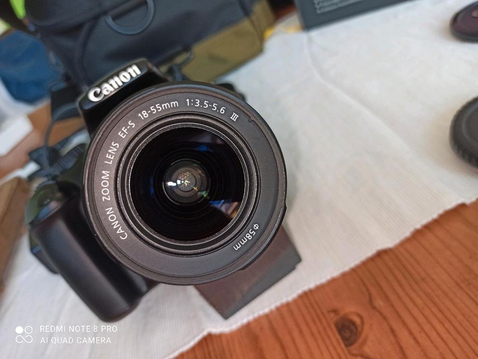 Canon EOS 1100D mit Zubehör neuwertig in Heist