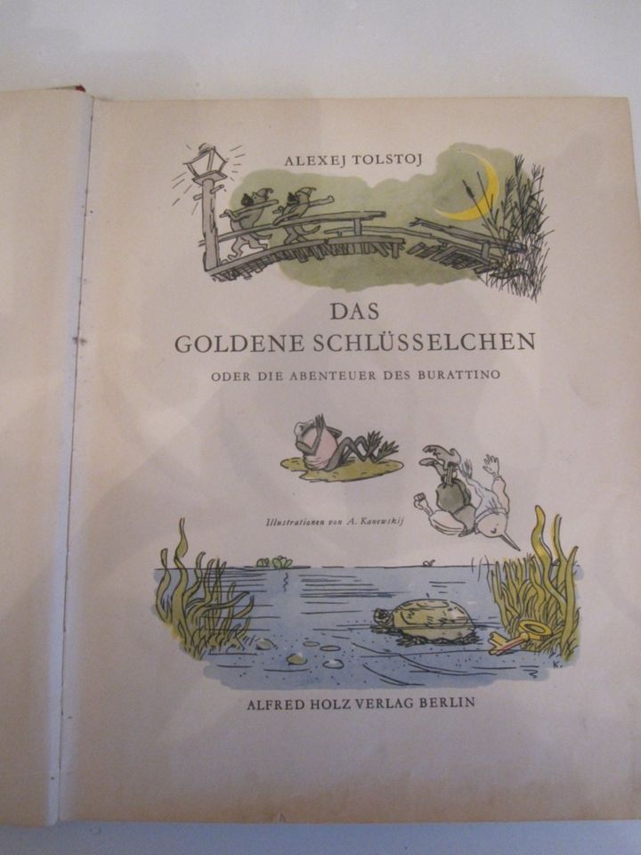 Buch „Das goldene Schlüsselchen oder die Abenteuer des Burattino“ in Berlin