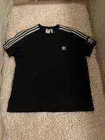 Adidas Vintage t Shirt 2XL XXL schwarz weiß 3 stripes Schleswig-Holstein - Lübeck Vorschau