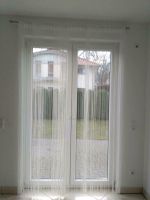 Fensterbehang in der Farbe weiß mit Gardinenstange Niedersachsen - Wunstorf Vorschau