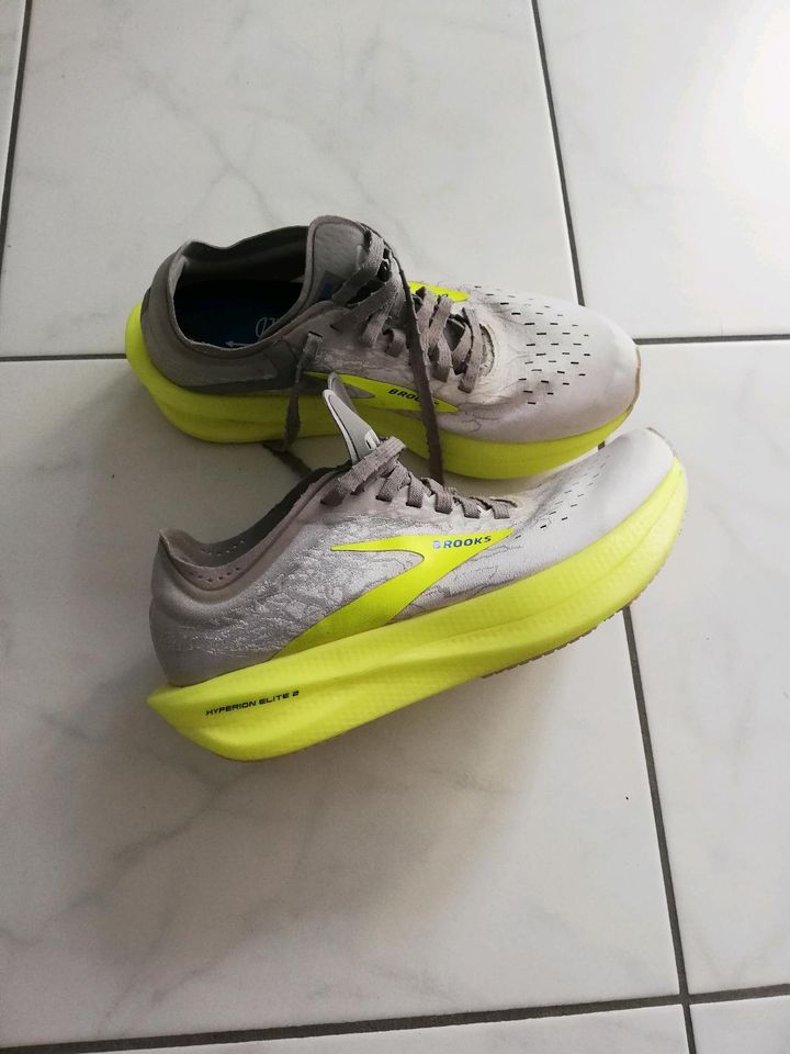 Laufschuhe Brooks Hyperion Elite 2 Gr. 38 in Filderstadt