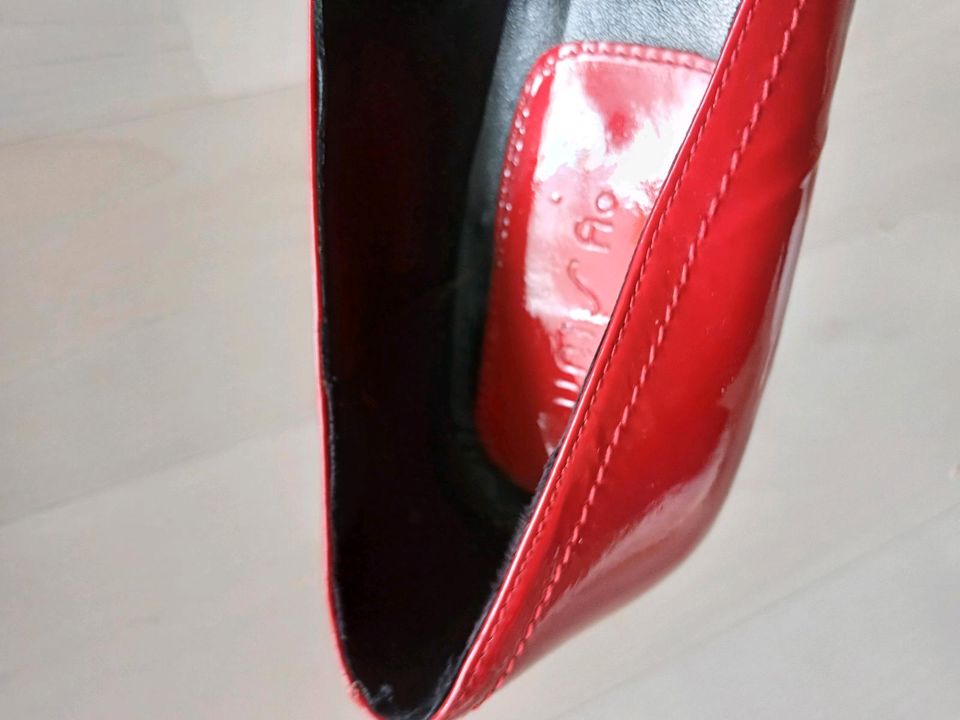 Marke UNISA, rote Lack Leder Slipper/Loafers Gr. 36 in Bisingen