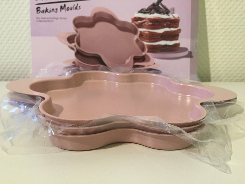 Neu: Backformen für Schichtkuchen&Torten / Baking Moulds / Tchibo in Marburg