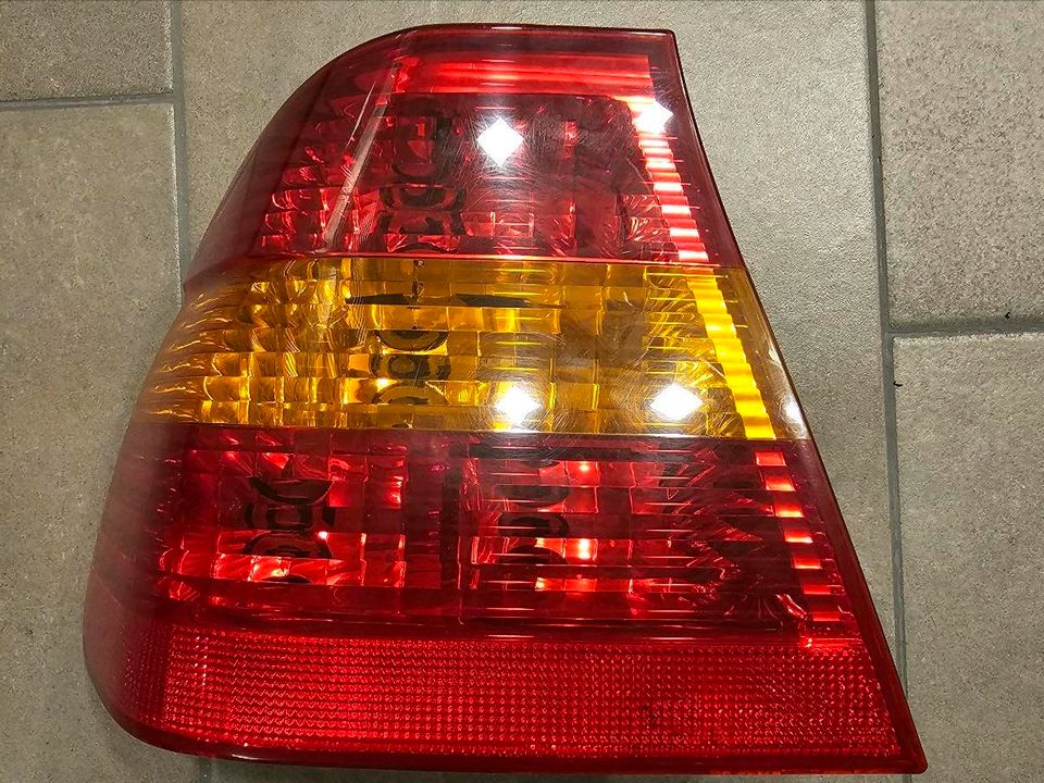 BMW E46 Rückleuchten + LampenträgerLimosine in Freigericht