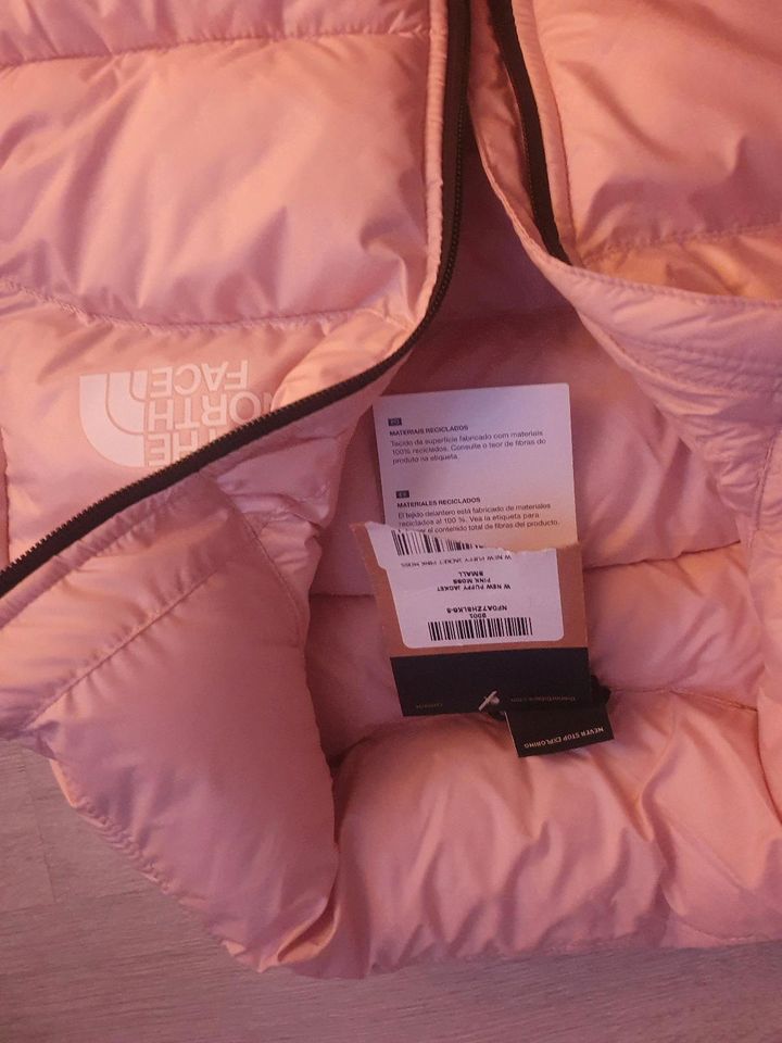 Neue north face jacke rosa in Oberhausen