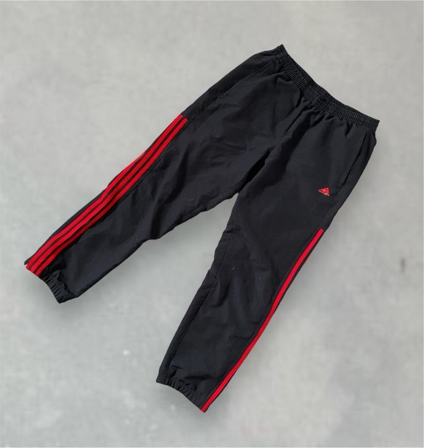 Adidas Trackpants schwarz rot Gr L straightleg baggy retro in Krefeld