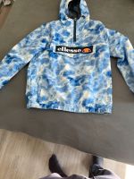 Hallo ich verkaufe meine blau Camouflage ellesse Jacke Kreis Ostholstein - Neustadt in Holstein Vorschau