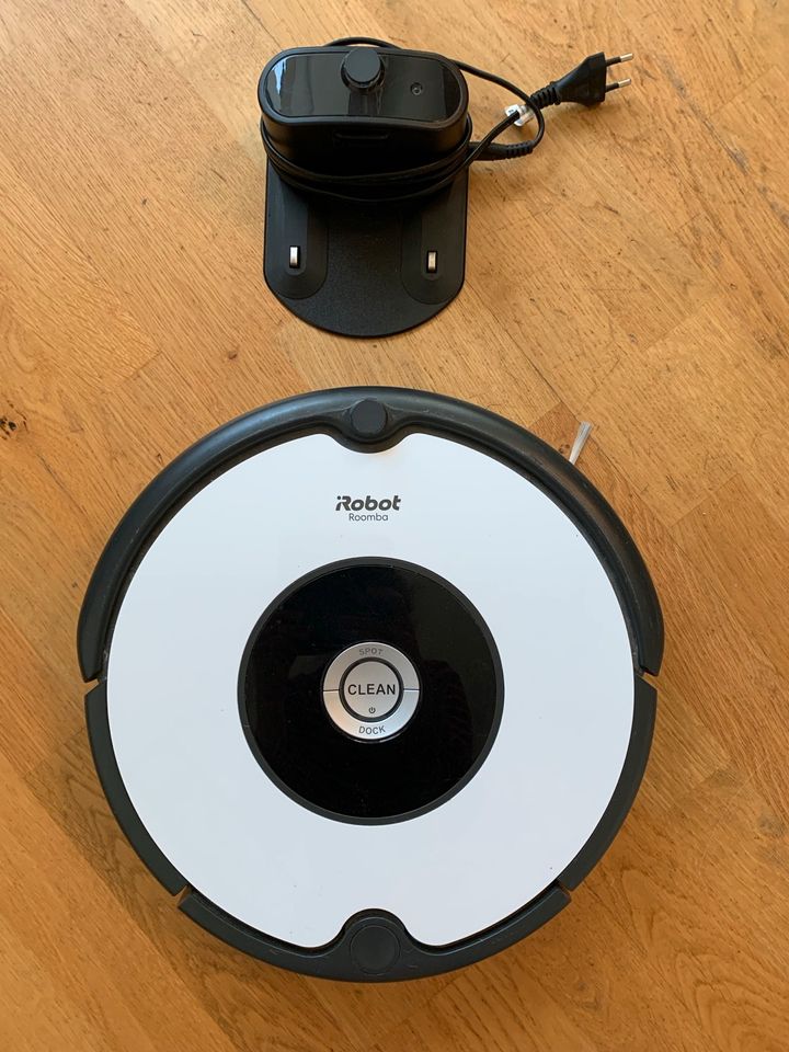 IRobot von Roomba Modell 605 Top Zustand in Köln
