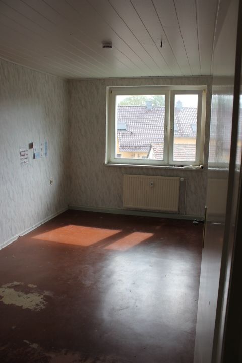 leerstehende 4-Raum ETW in Dorflage der Gemeinde Elsteraue zu verkaufen in Zeitz