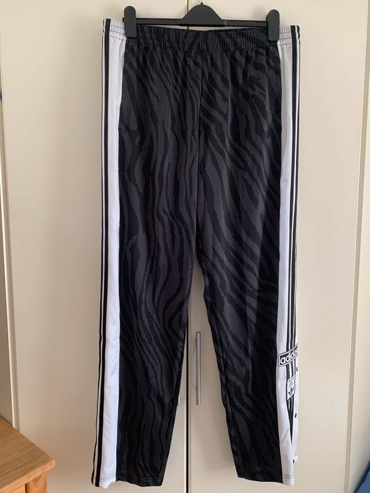 Adidas Originals adibreak popper pants in schwarz in Schwaig