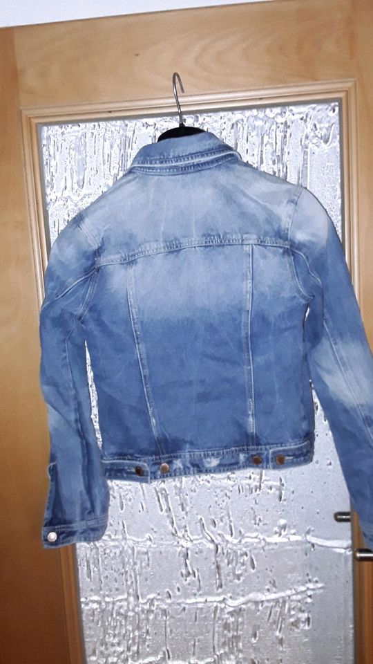 Damenjeansjacke blau, neuwertig in Hemau