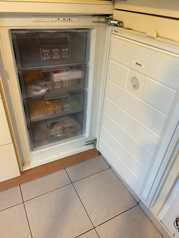 Bosch Einbaukühlschrank mit Gefrierschrank in Dortmund