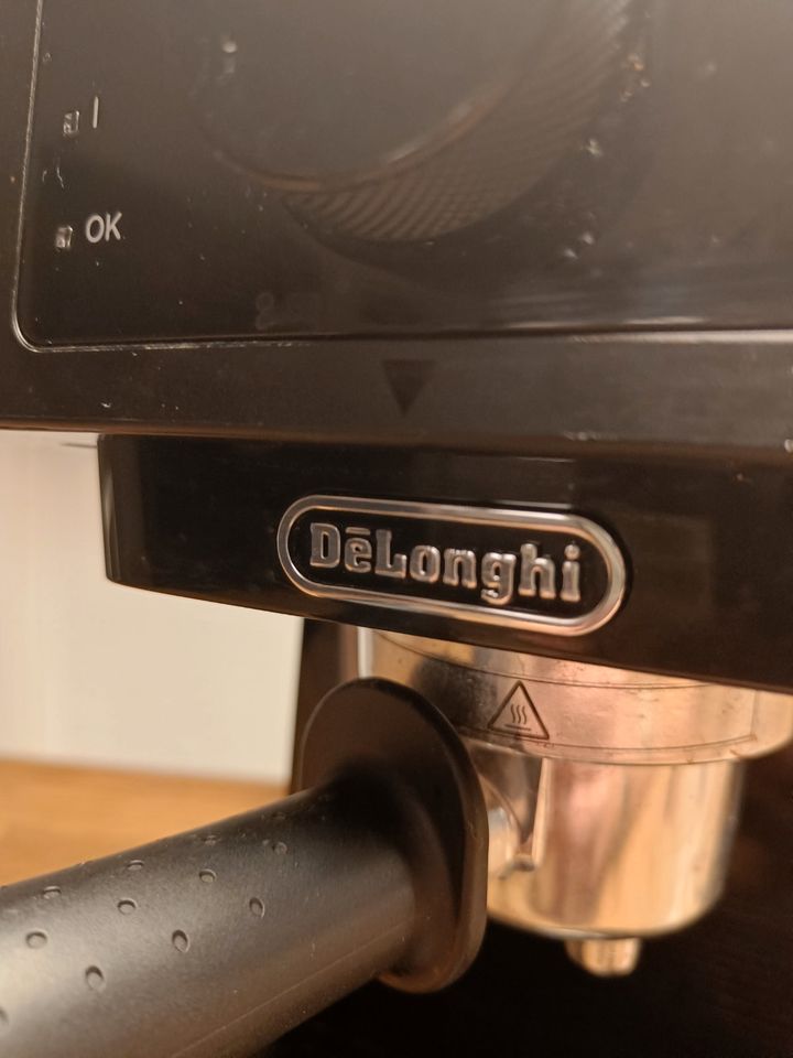 Siebträger Espresso Maschine De Longhi in Stockdorf