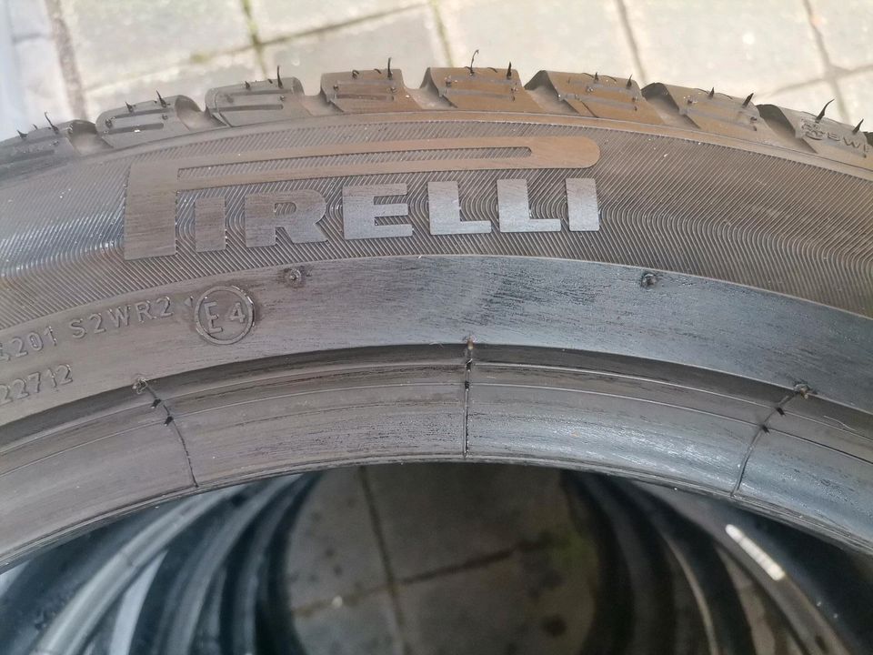 245.45.19. RSC. Winterreifen Pirelli 2021 in Nürnberg (Mittelfr)