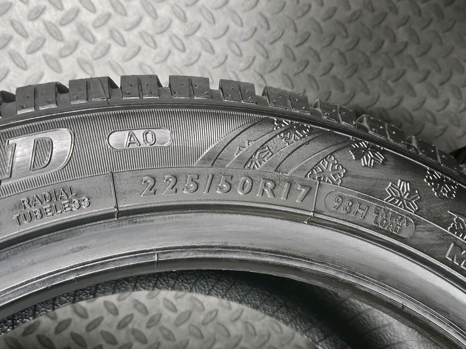 2x Winterreifen 225/50R17 98H XL Dunlop Wintersport 4D NEU M+S in Hattingen