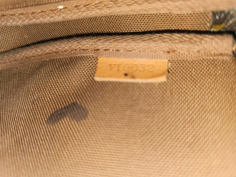 Louis Vuitton Pochette Tasche in Stuttgart