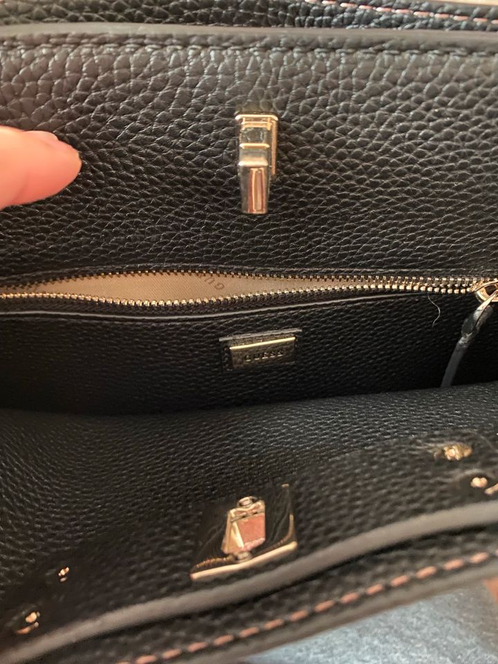 Original Guess Tasche Rosé mit Staubbeutel Neuwertig in Kassel