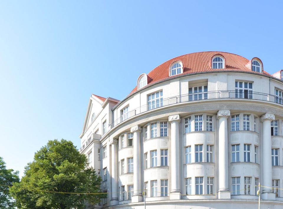 Erstbezug: Dachgeschosswohnung in historischer Lage in Berlin