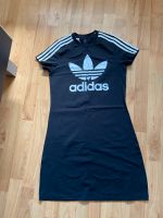 Sportliches Kleid von Adidas Gr. 170 in schwarz neuwertig Nordrhein-Westfalen - Barntrup Vorschau