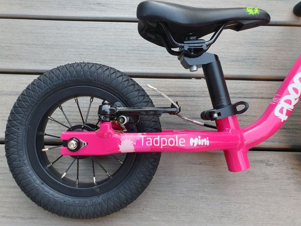 Frog Bikes Tadpole Mini pink Laufrad OVP 10 Zoll Luftreifen in Oberursel (Taunus)