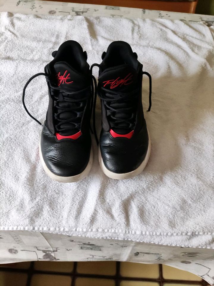 Nike Air Jordan Aura gr 43 Festpreis 20€ in Wetzlar