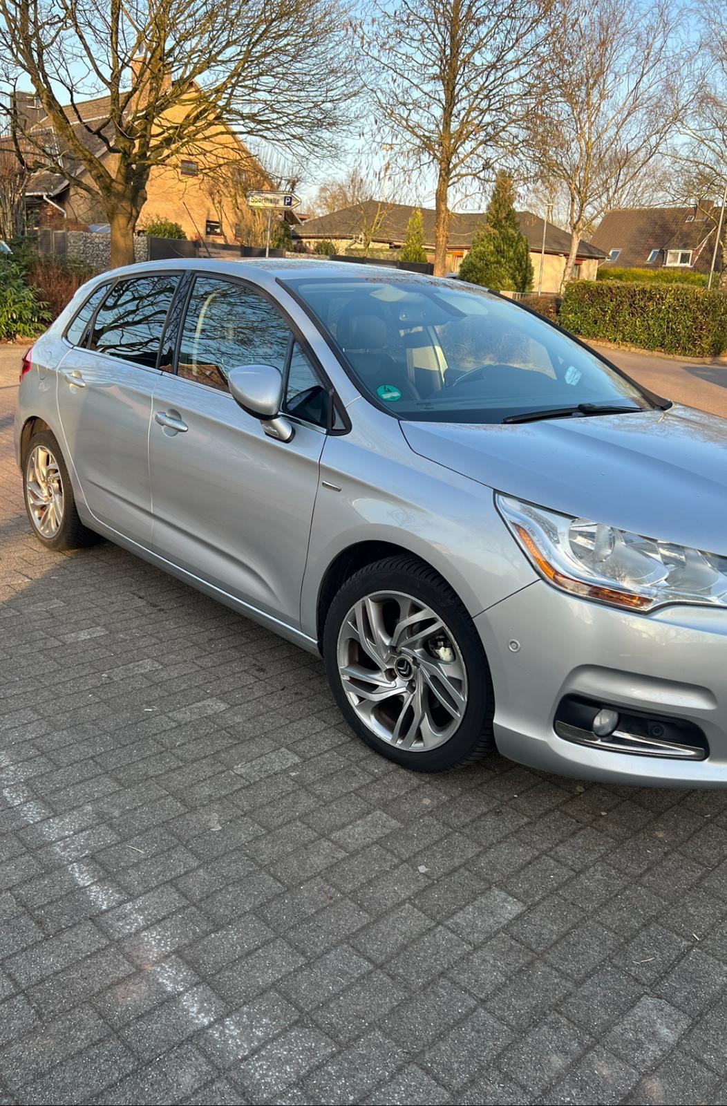 Abbildung des Autos Citroën C4 Exclusive TÜV…