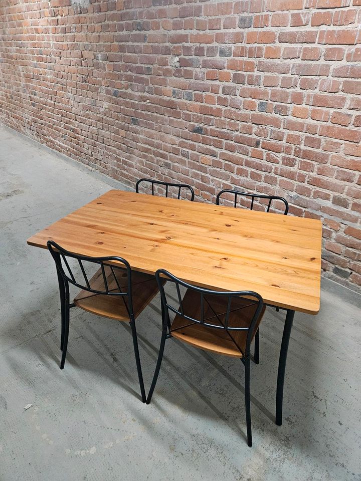 Ikea Antnas / Antnäs / Agne vintage Tisch mit 4 Stühlen in Soest