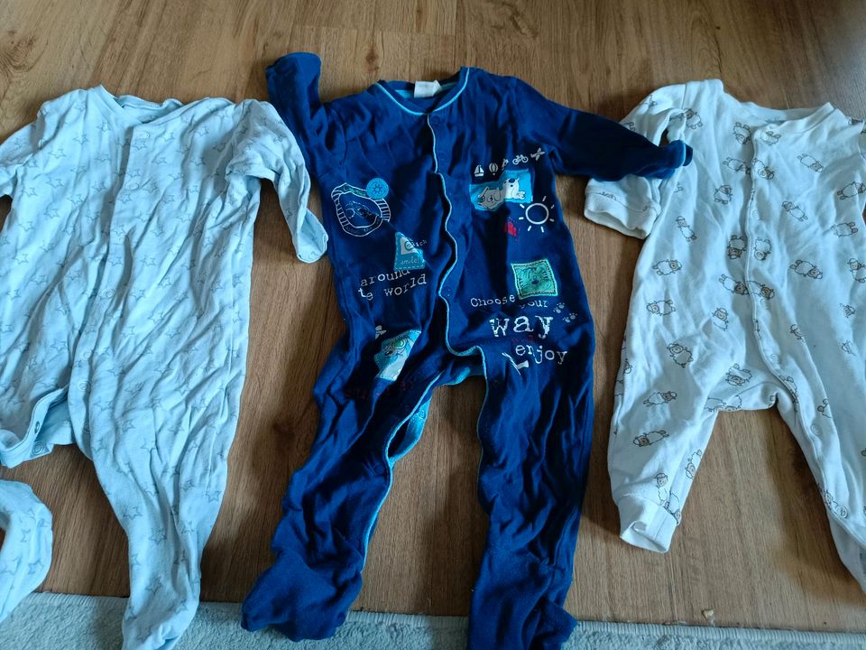 Baby Kinderkleidung, Größe 68, komplett oder einzelnd in Bielefeld