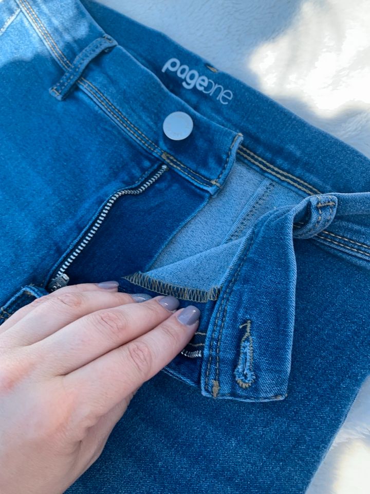 Jeans 7/8 Hose Damen neu Größe M in Chorin