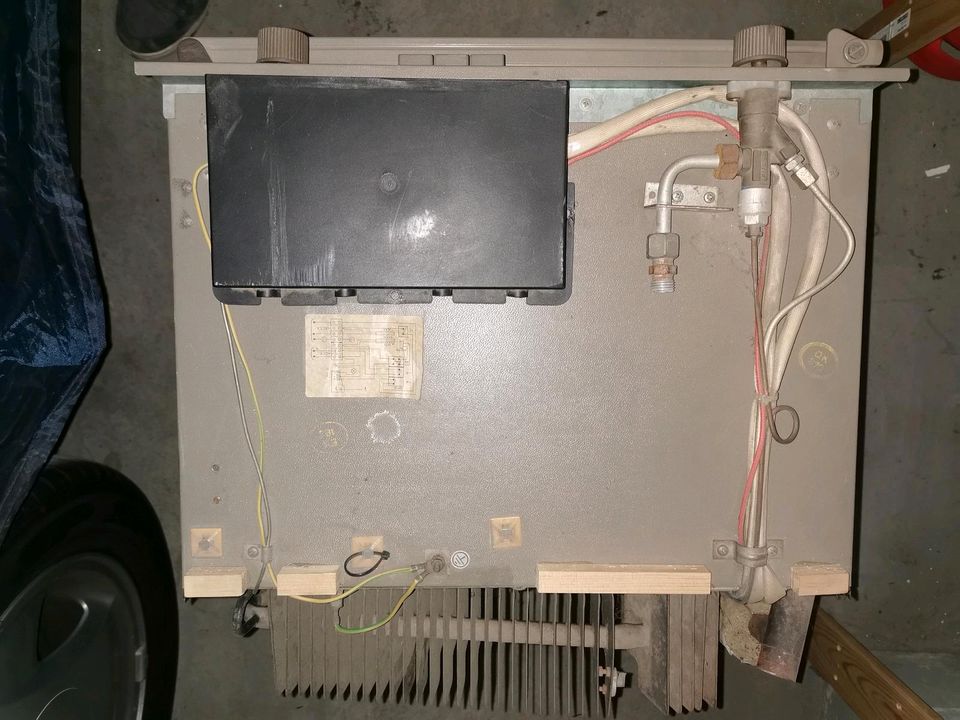 Absorber-Kühlschrank RMS8400L re.85L