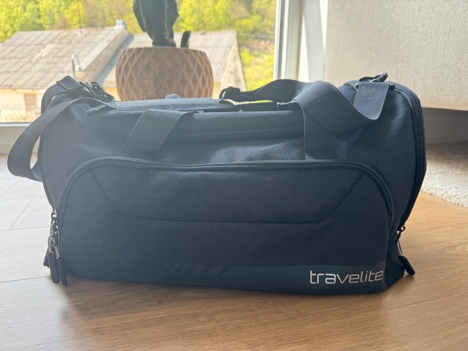 Travelite Reisetasche Sporttasche Weekender Kick Off schwarz grau in Franzenheim