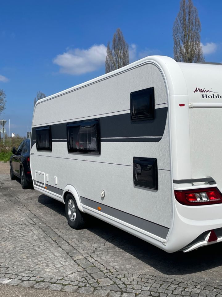 Wohnwagen Hobby 560 KMFe in Erding