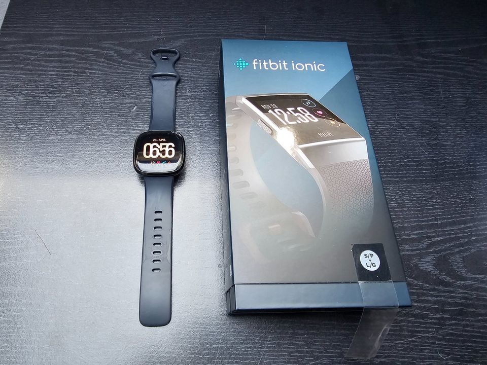 Fitbit Sense 2 Smartwatch Damen / Herren in Regensburg