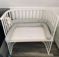Babybay Maxi weiß mit Matratze und 2 Bezügen Baby Ausstattung Hessen - Fuldatal Vorschau