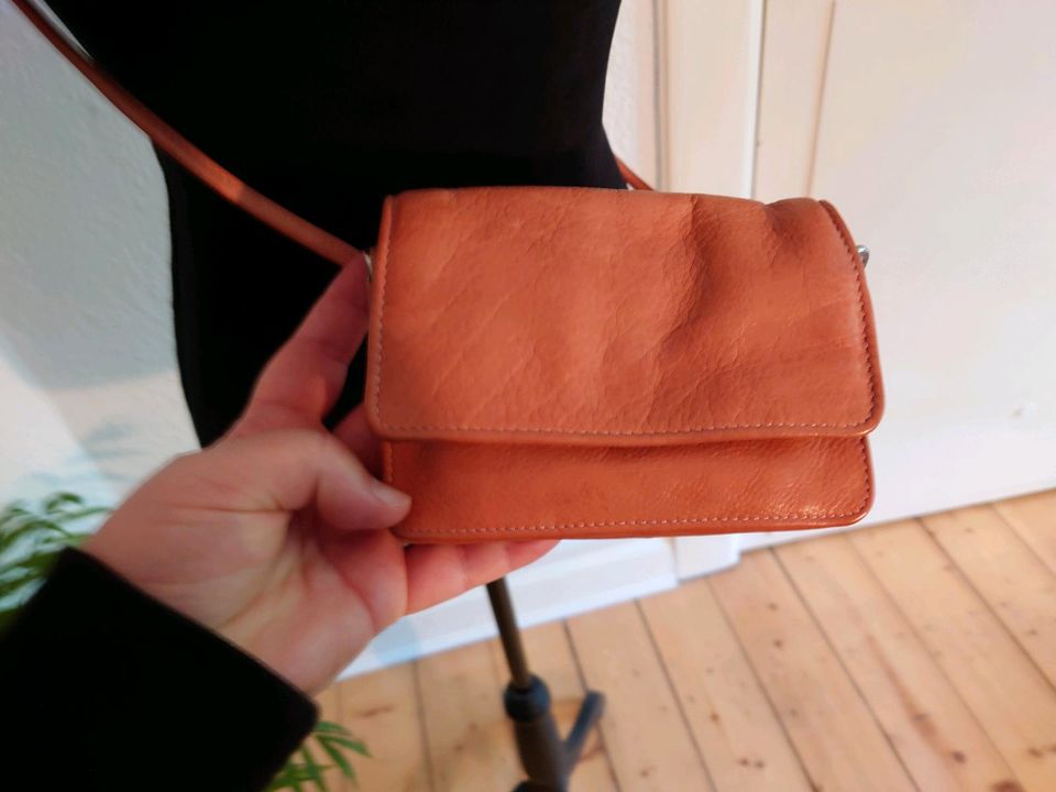 Mini Handtasche Crossover Bag Leder in Hamburg