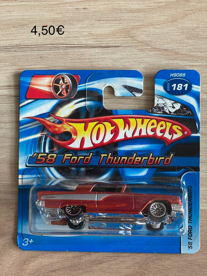 Hot Wheels 1:64 in OVP in Zscherben