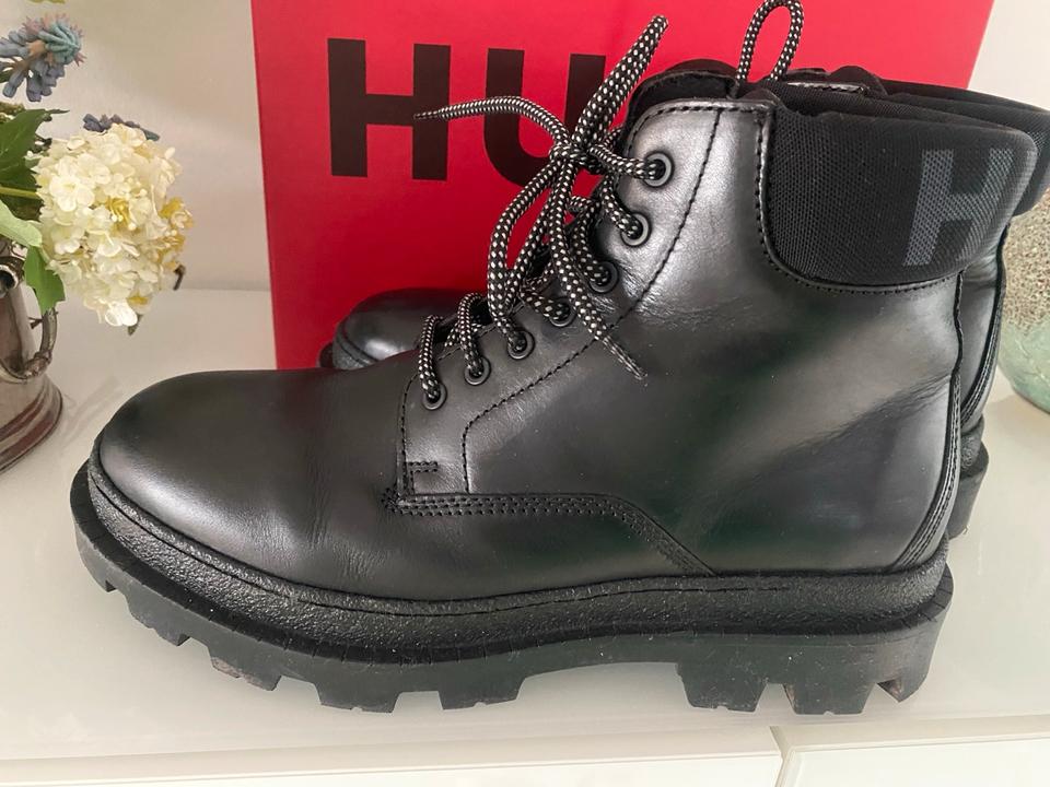 Hugo Boss Herren Boots Stiefel Leder schwarz Größe 43 in Merseburg