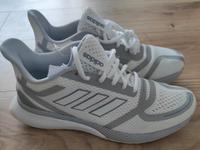 Damen Sneaker Adidas in Größe 40, neu Nordrhein-Westfalen - Krefeld Vorschau