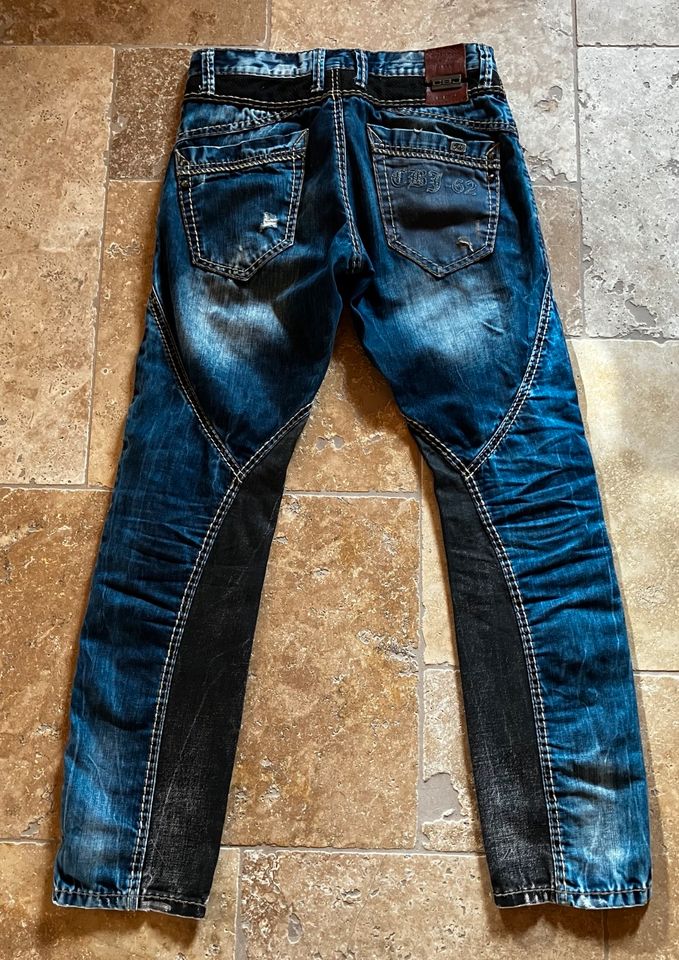 Jeans Hosen Paket in Bad Orb