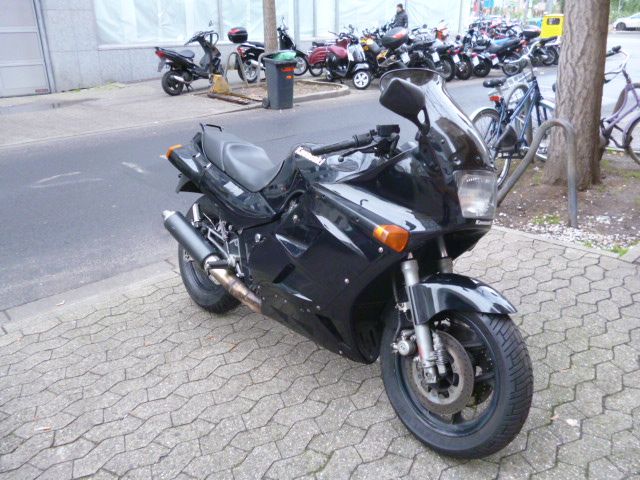 Kawasaki GPZ 1000 RX in Düsseldorf