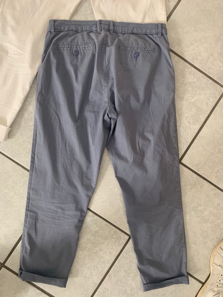 Chino Hose Esprit blau 40/L maritim in Merzig