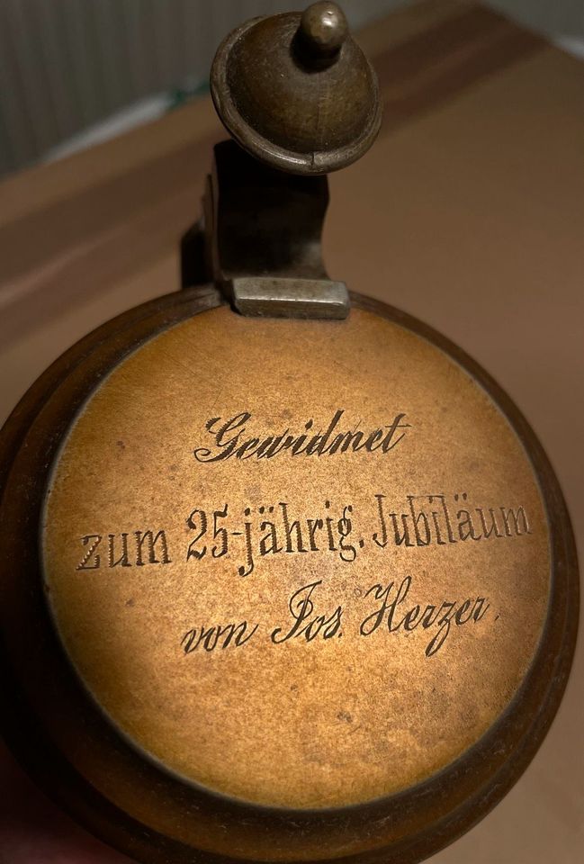 Glasbierkrug mit Deckel in Leipzig