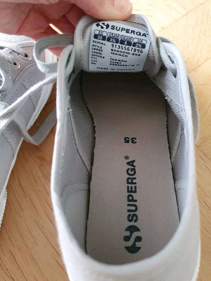 SUPERGA Sneaker Schuhe Damen Mädchen grau Gr 35 sehr gut in München
