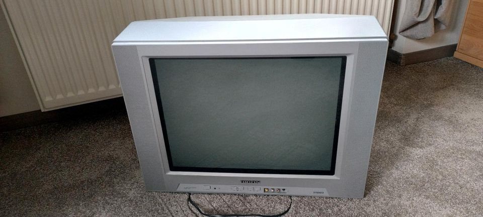 Zwei Fernseher zu verkaufen in Knüllwald